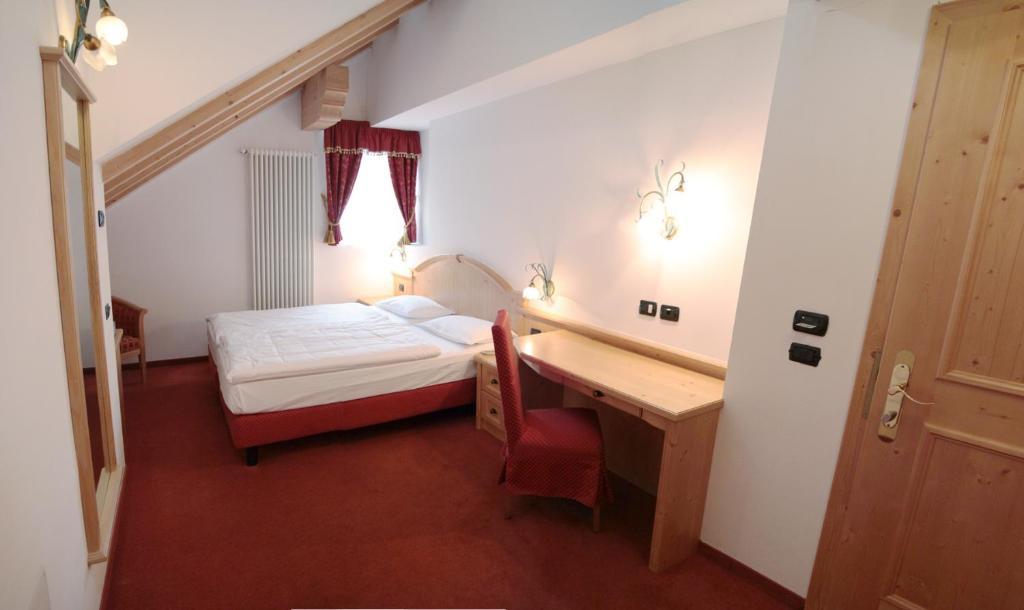 Hotel Laurin Canazei Habitación foto